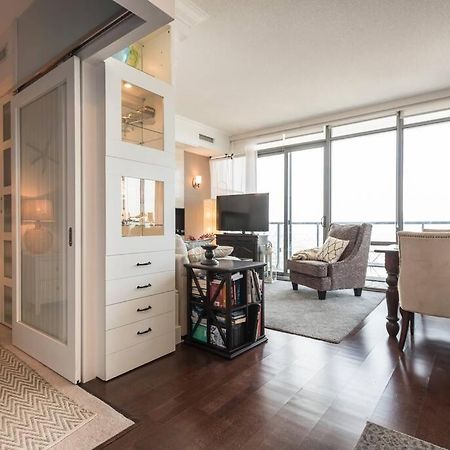 Stunning Condo With Fantastic View Of The City! Toronto Kültér fotó