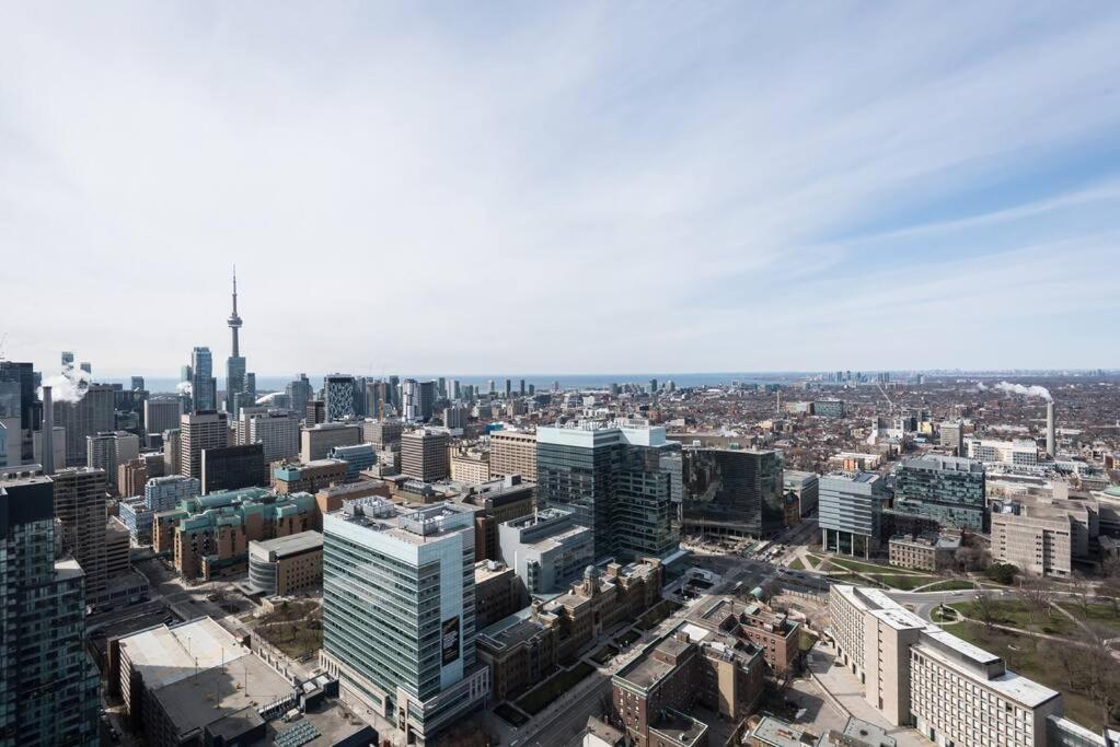 Stunning Condo With Fantastic View Of The City! Toronto Kültér fotó