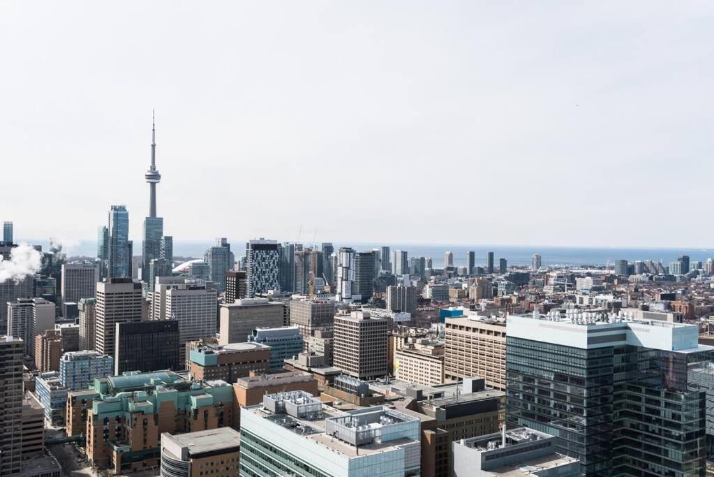 Stunning Condo With Fantastic View Of The City! Toronto Kültér fotó