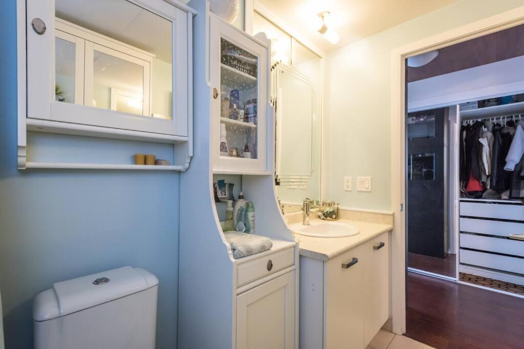 Stunning Condo With Fantastic View Of The City! Toronto Kültér fotó